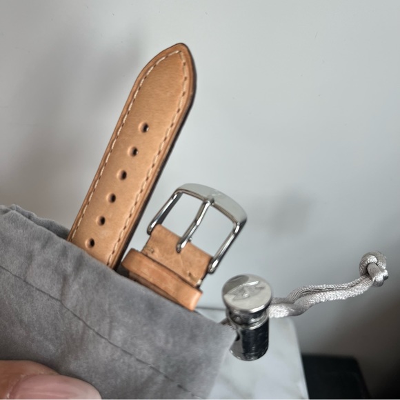 Michele, Authentic Leather Strap in Natural Tan snd silver hardware 18mm - Picture 5 of 6
